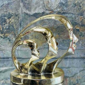 Statue de figurine de famille en résine