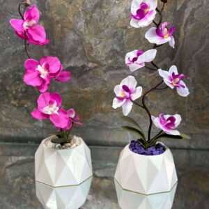 Fleurs artificielles en pot ( orchidées)