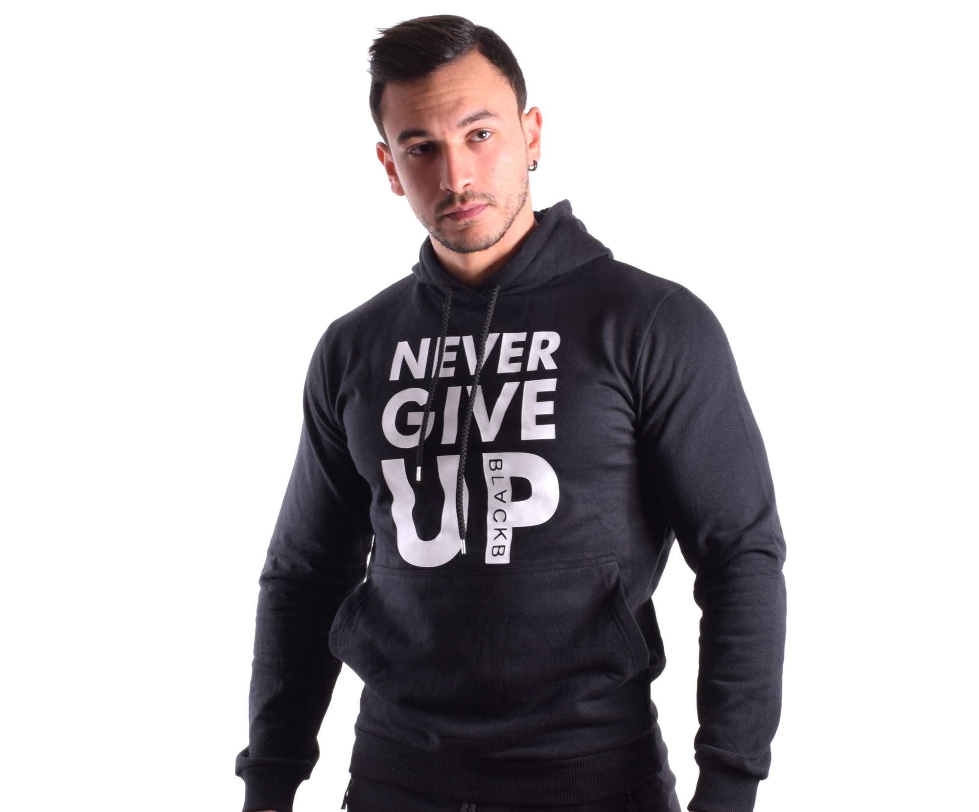 Capuche Noir - NEVER GIVE UP