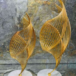 Duo de Sculptures Spirales Dorées sur Socle en Marbre