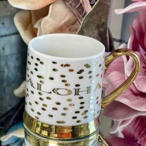 mug doré en porcelaine