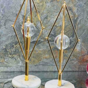 Duo de Sculptures Dorées sur Socle en Marbre