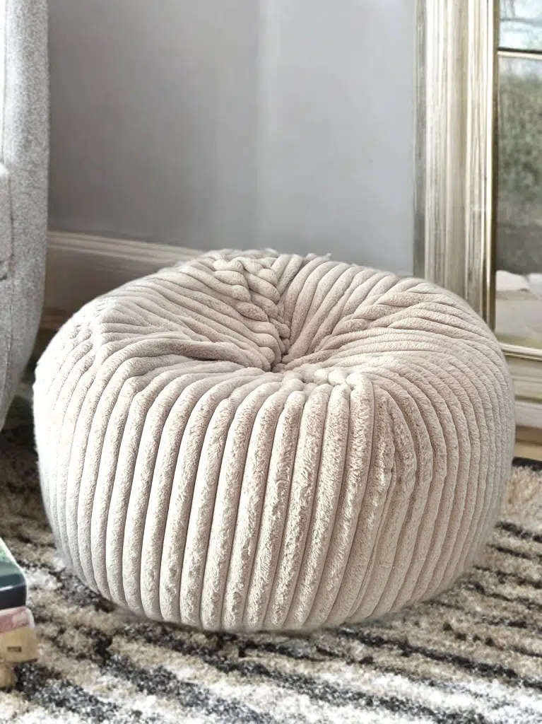 POUF TOUAREG FOURRURE COTELÉE 100*70 - BEIGE