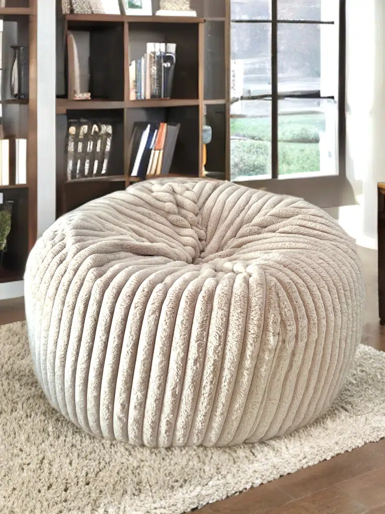 POUF TOUAREG FOURRURE COTELÉE 100*70 – BEIGE