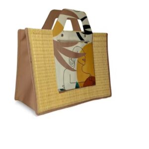 Couffin Coda Shower Under Trees