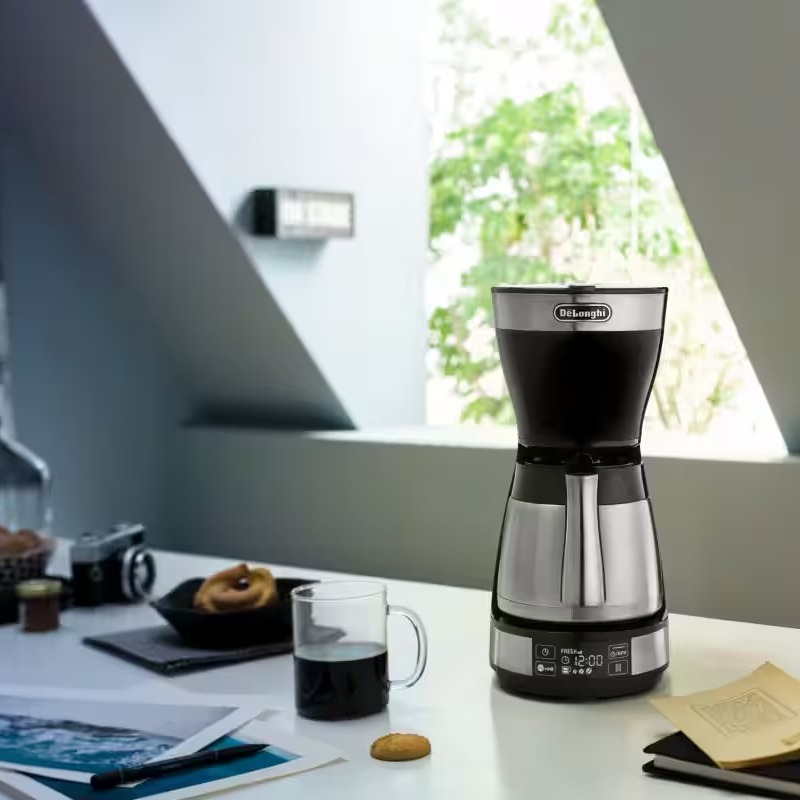 Cafetière à Filtre DELONGHI ICM16731 1200W 10 Tasses – Noir